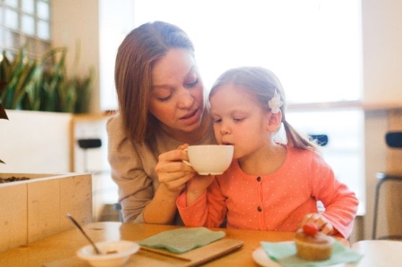 موارد منع مصرف چای سبز, خطرات مصرف چای سبز برای کودکان, چای سبز برای اسهال کودکان